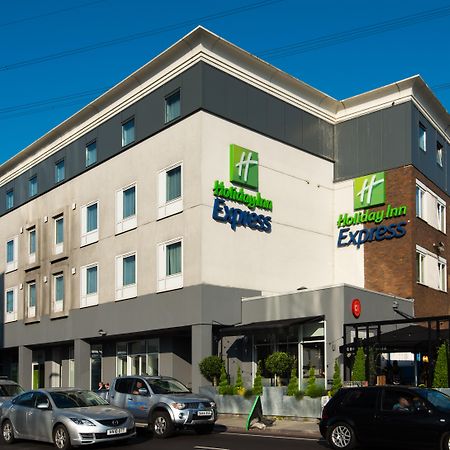Holiday Inn Express London-Wimbledon-South, An Ihg Hotel Екстер'єр фото