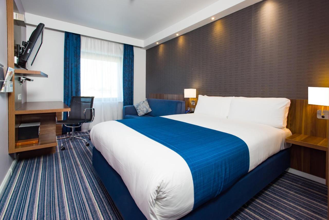 Holiday Inn Express London-Wimbledon-South, An Ihg Hotel Екстер'єр фото