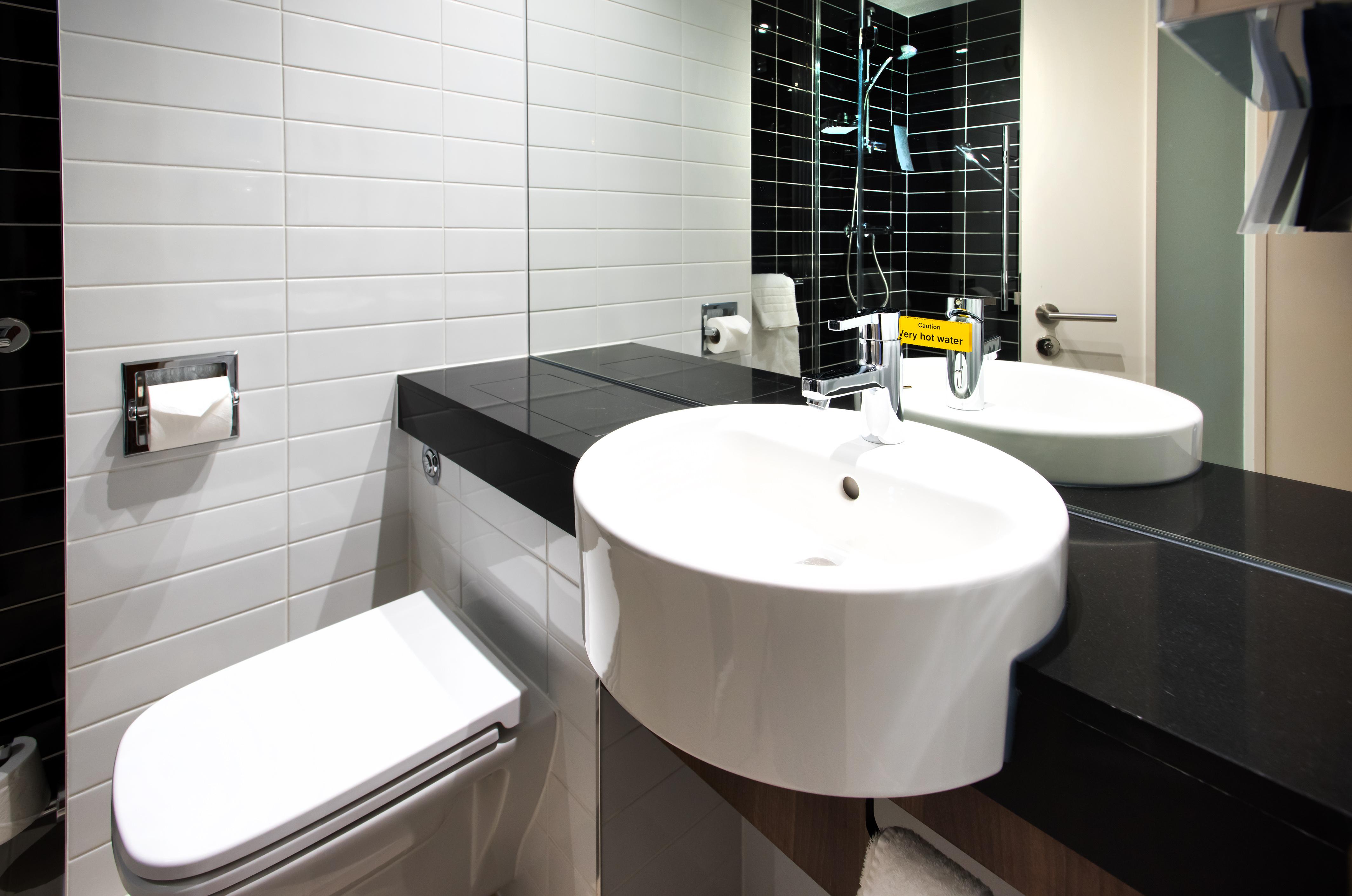 Holiday Inn Express London-Wimbledon-South, An Ihg Hotel Екстер'єр фото