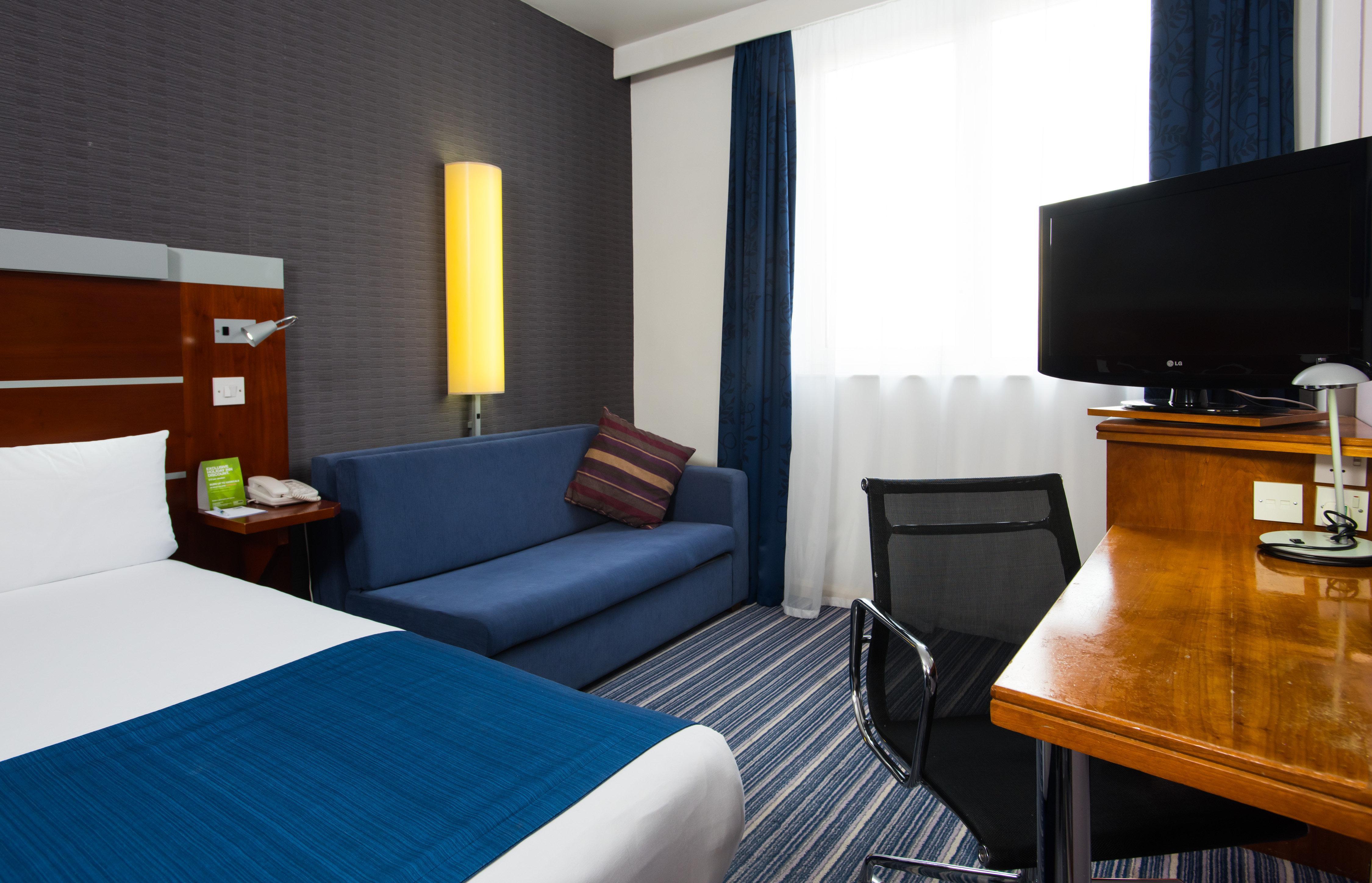 Holiday Inn Express London-Wimbledon-South, An Ihg Hotel Екстер'єр фото