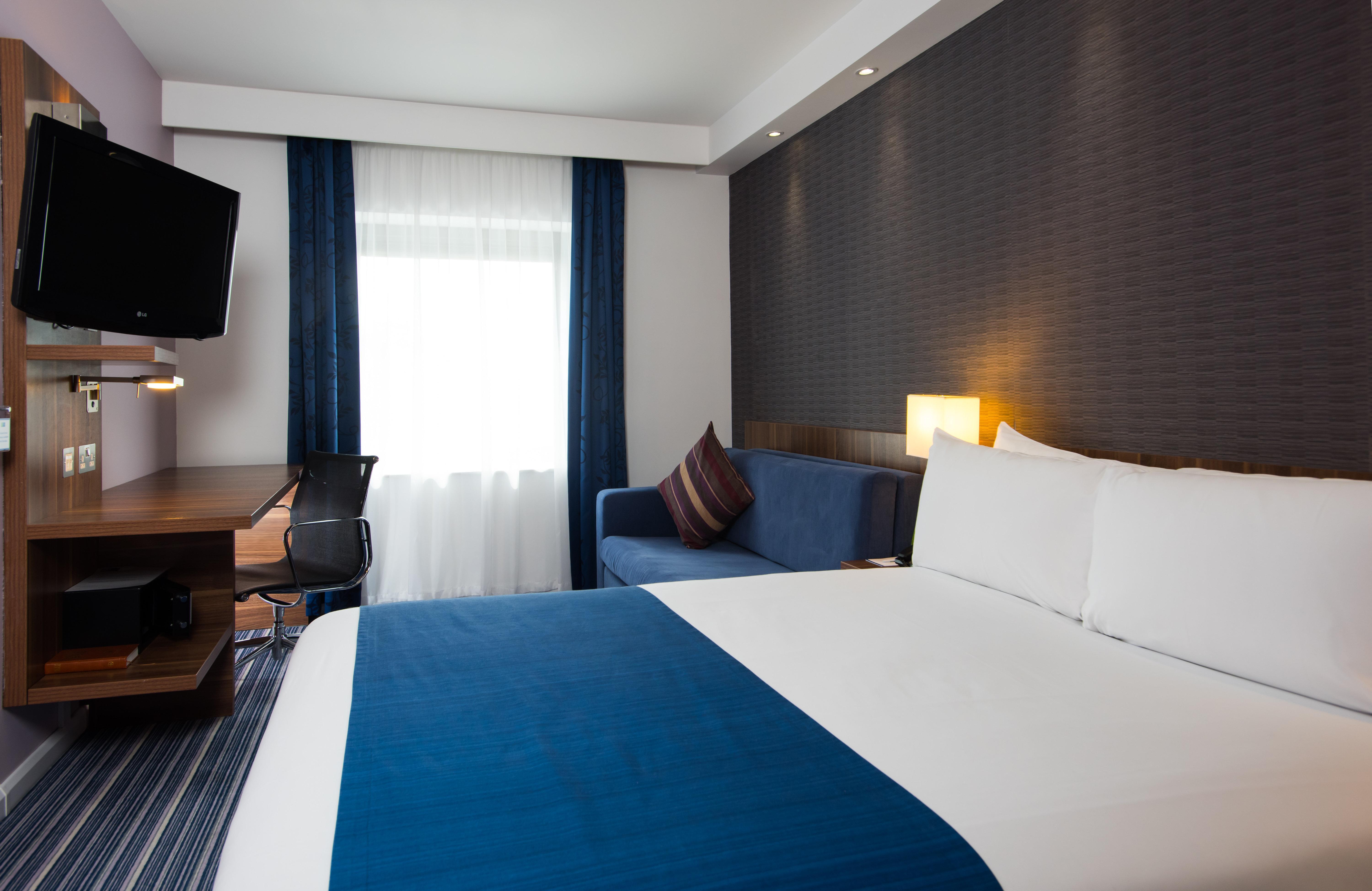 Holiday Inn Express London-Wimbledon-South, An Ihg Hotel Екстер'єр фото