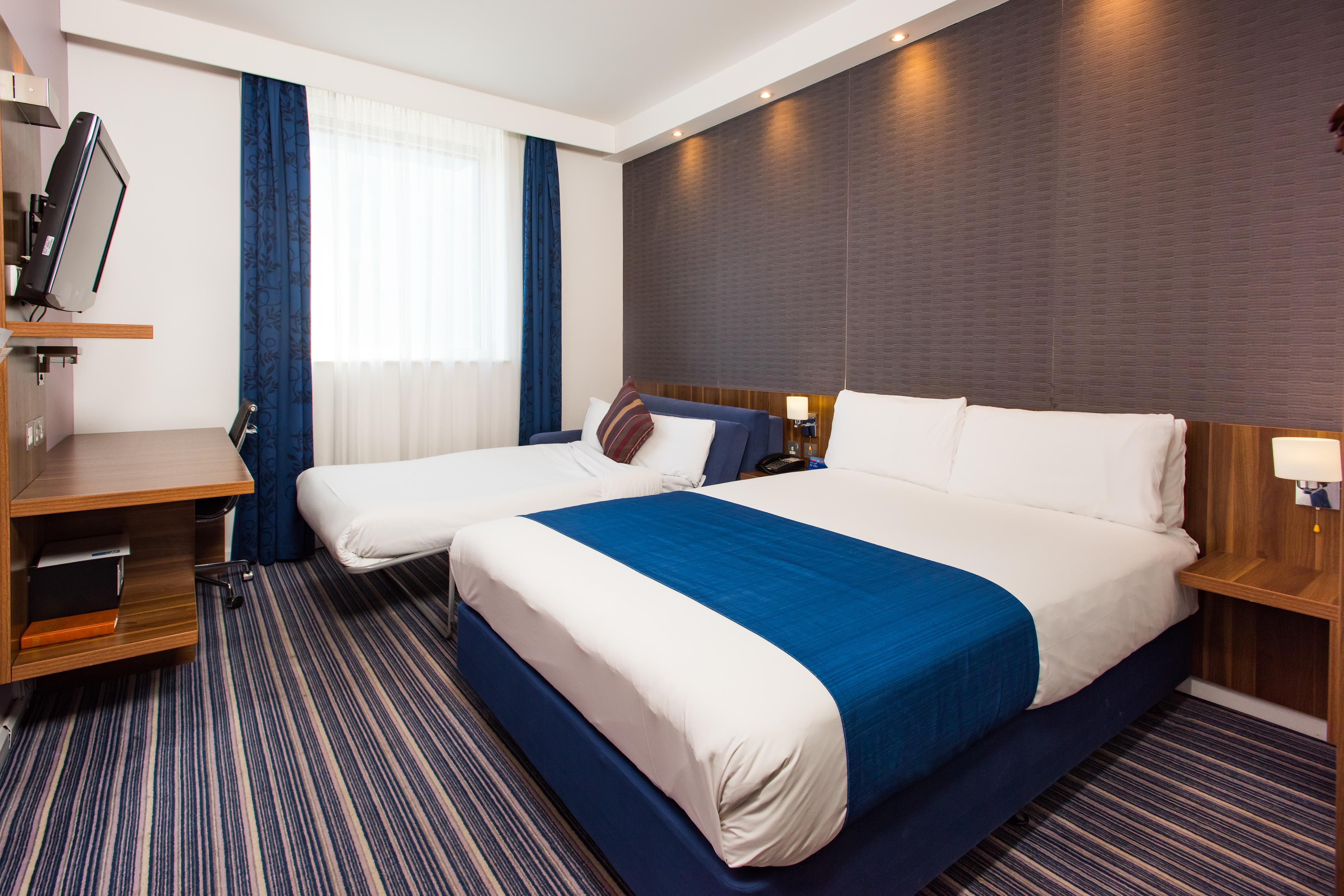 Holiday Inn Express London-Wimbledon-South, An Ihg Hotel Екстер'єр фото