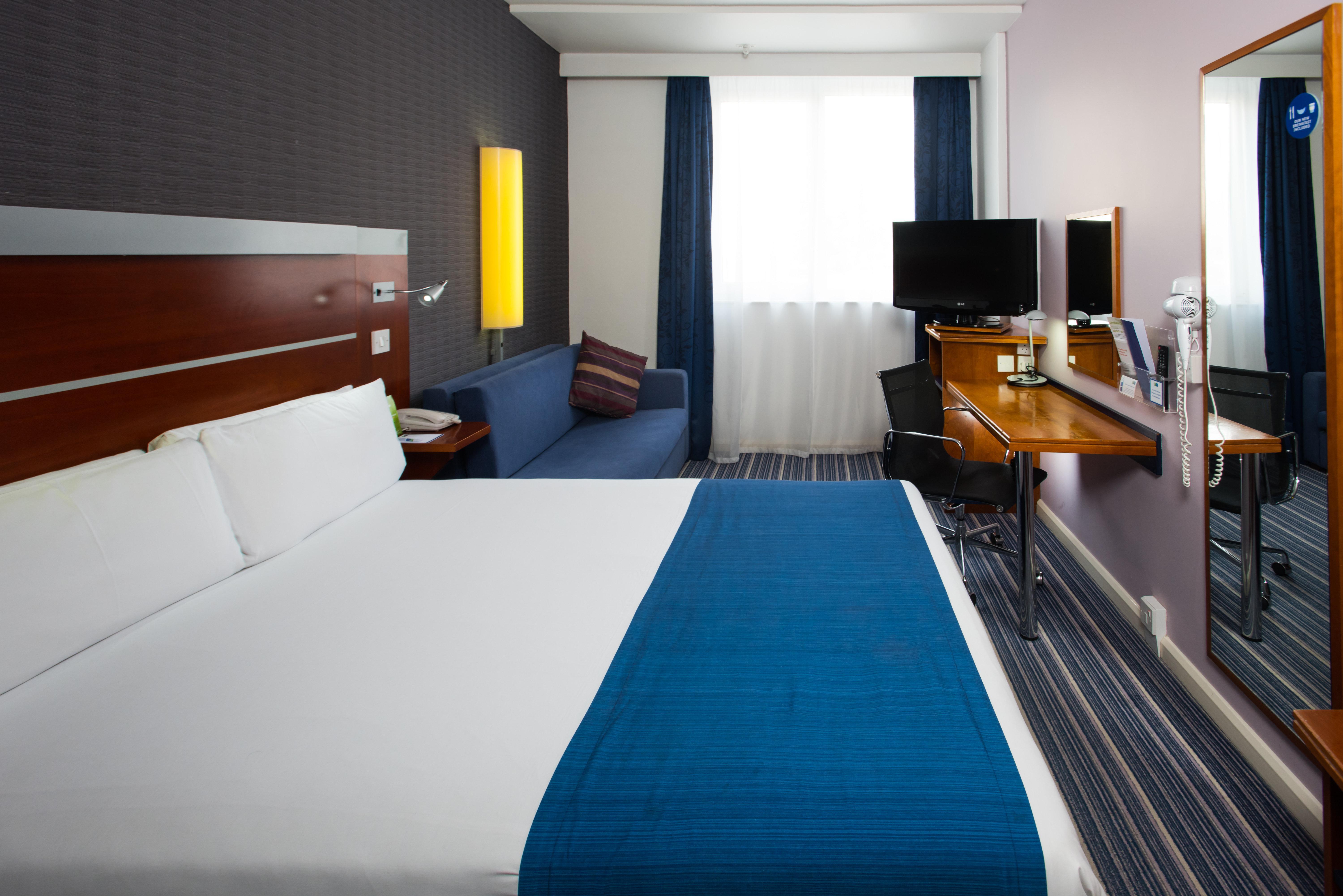 Holiday Inn Express London-Wimbledon-South, An Ihg Hotel Екстер'єр фото