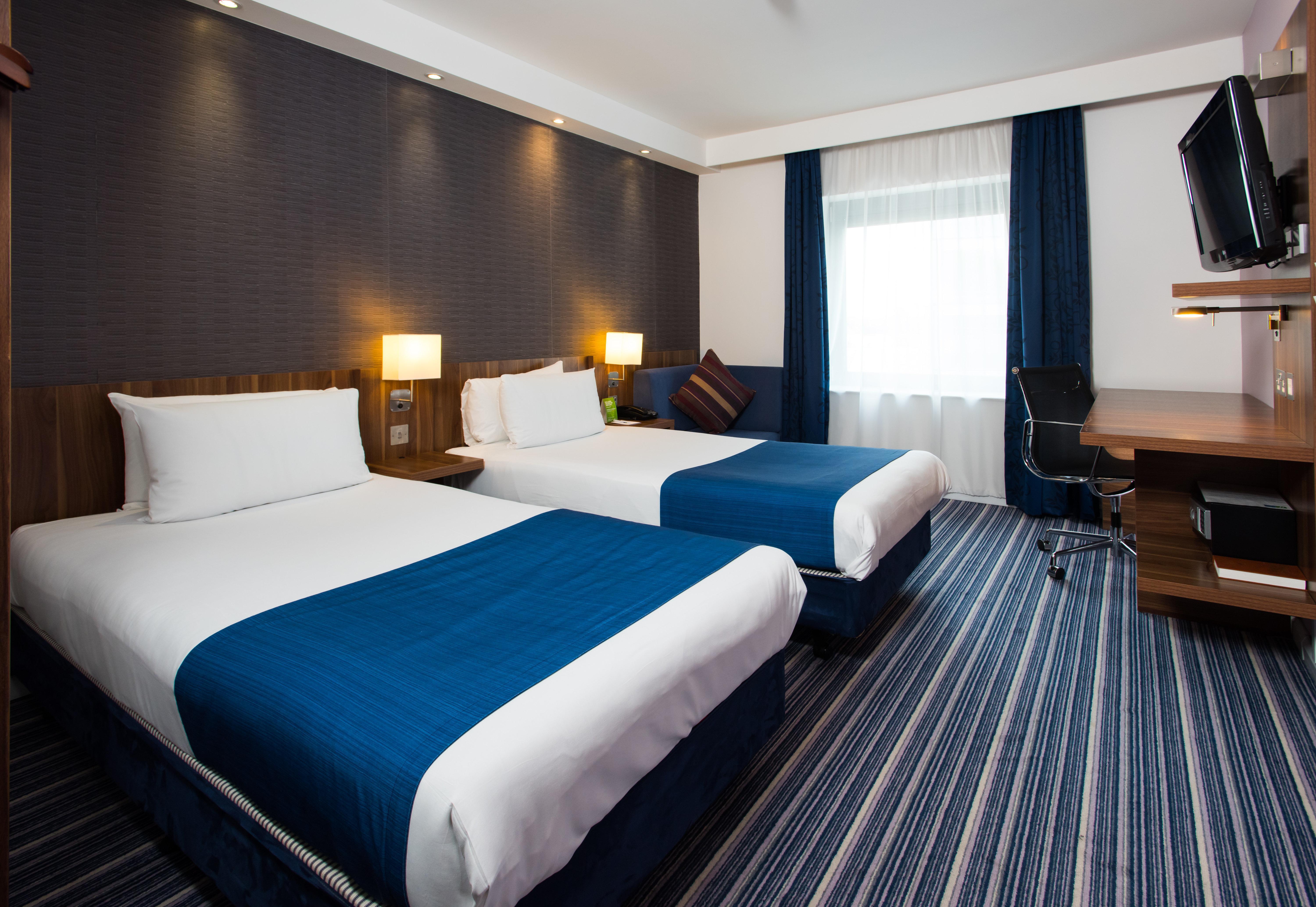 Holiday Inn Express London-Wimbledon-South, An Ihg Hotel Екстер'єр фото