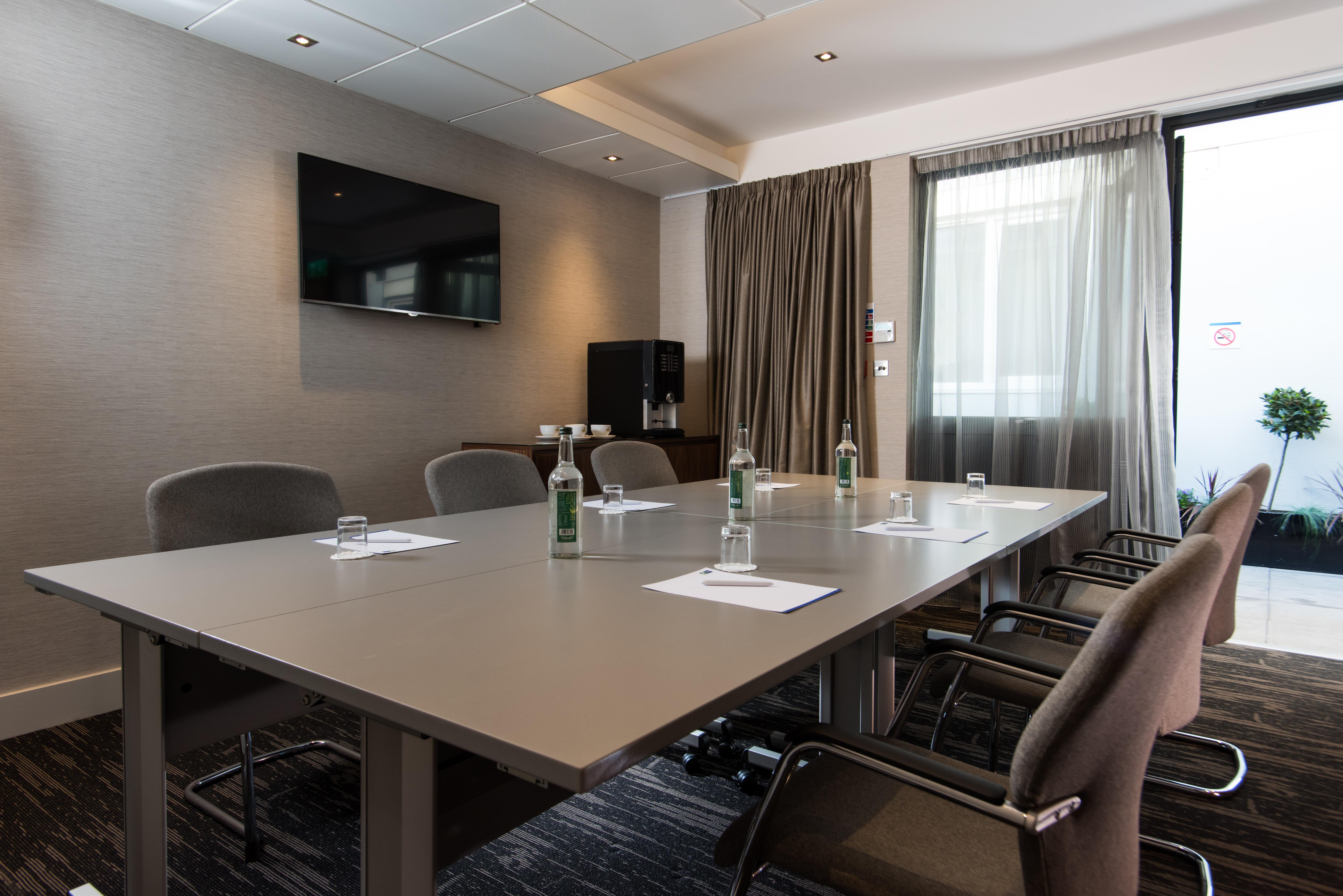 Holiday Inn Express London-Wimbledon-South, An Ihg Hotel Екстер'єр фото