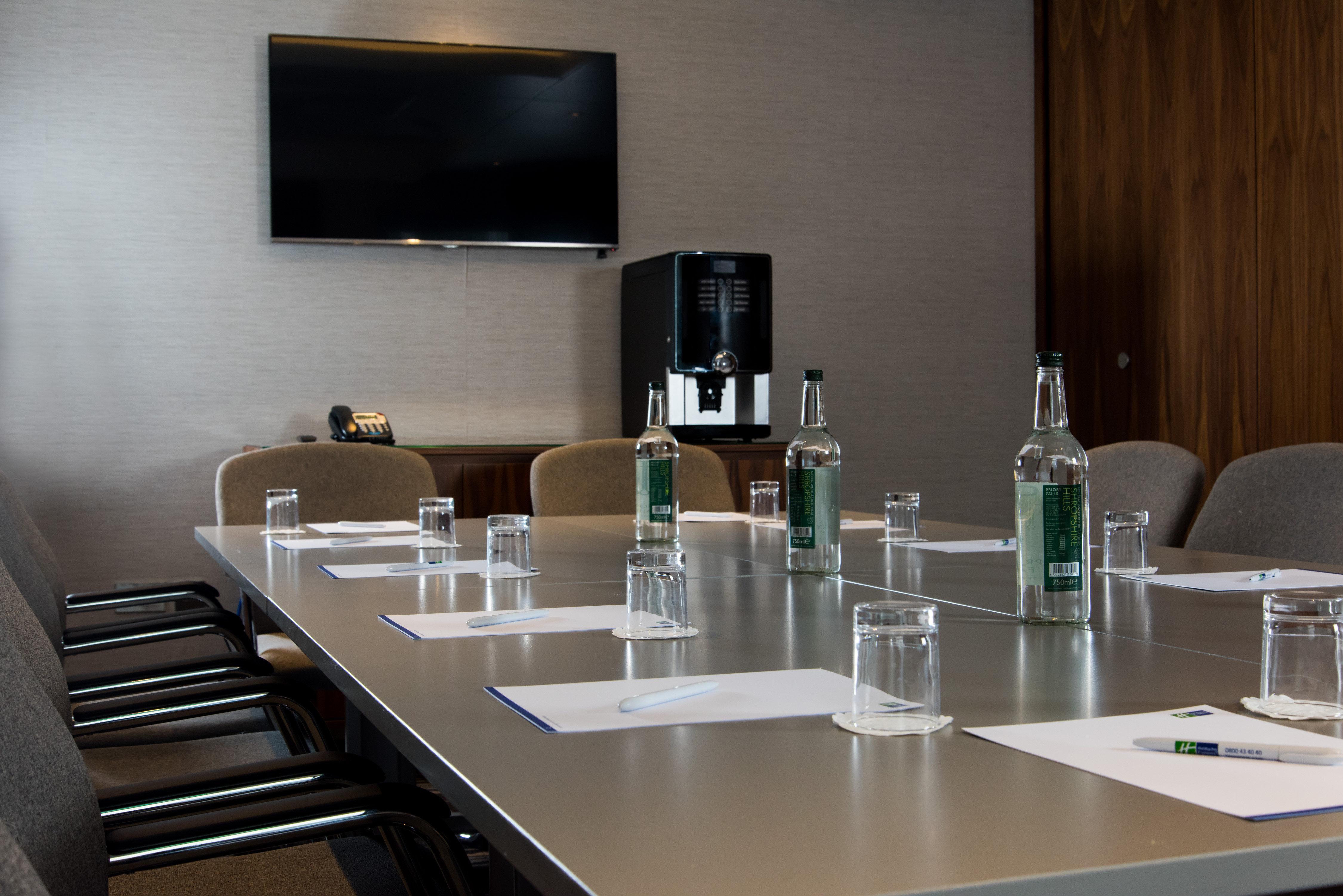 Holiday Inn Express London-Wimbledon-South, An Ihg Hotel Екстер'єр фото