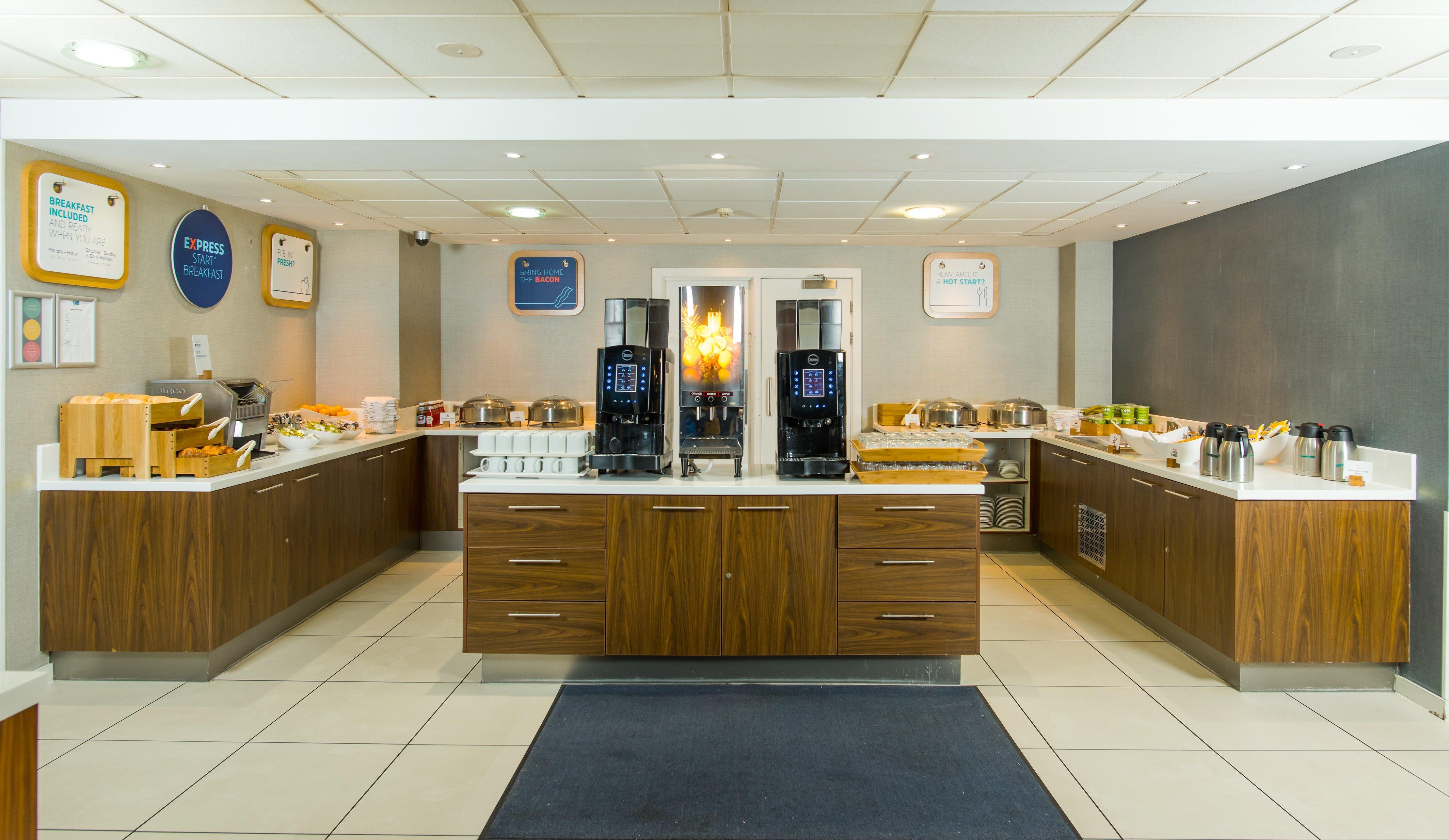 Holiday Inn Express London-Wimbledon-South, An Ihg Hotel Екстер'єр фото