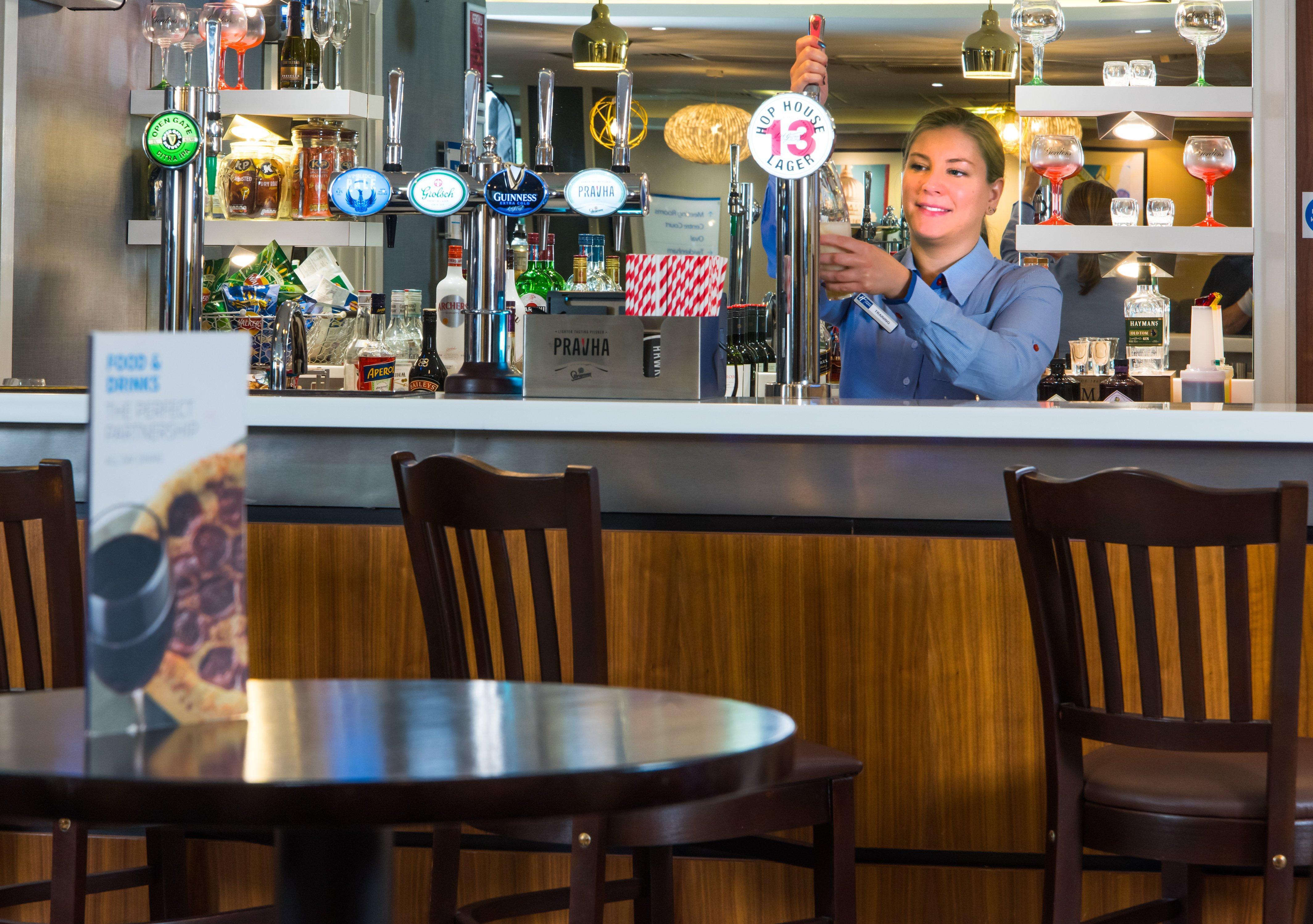 Holiday Inn Express London-Wimbledon-South, An Ihg Hotel Екстер'єр фото