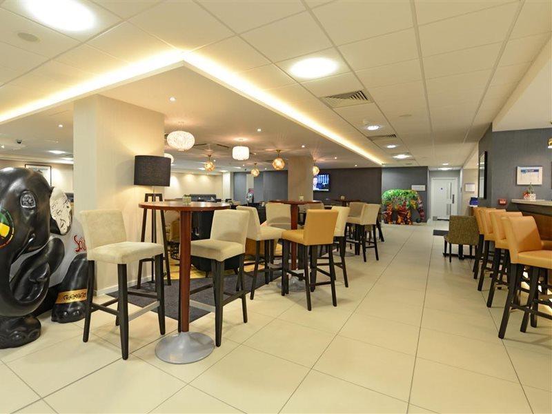 Holiday Inn Express London-Wimbledon-South, An Ihg Hotel Екстер'єр фото
