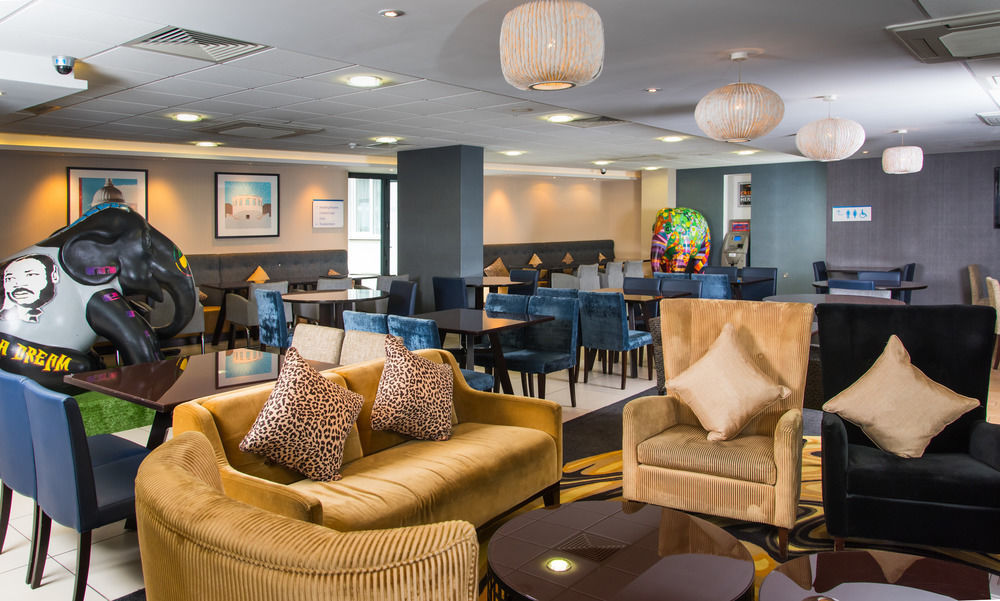 Holiday Inn Express London-Wimbledon-South, An Ihg Hotel Екстер'єр фото
