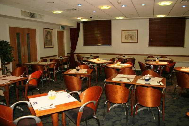 Holiday Inn Express London-Wimbledon-South, An Ihg Hotel Ресторан фото